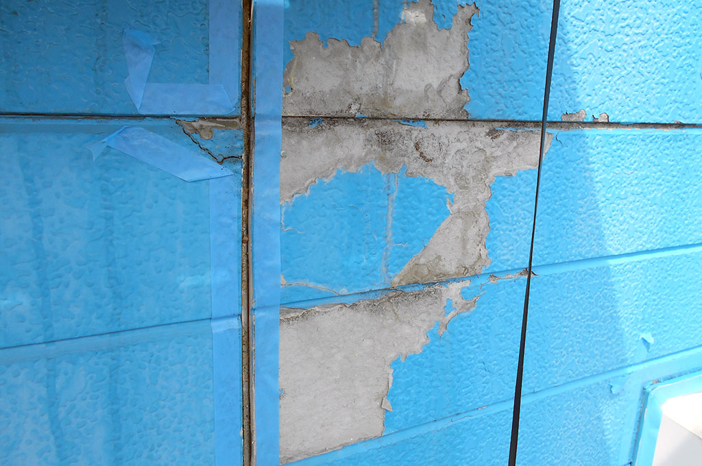 サイディングボード外壁の塗装後の剥がれ（剥離、膨れ）