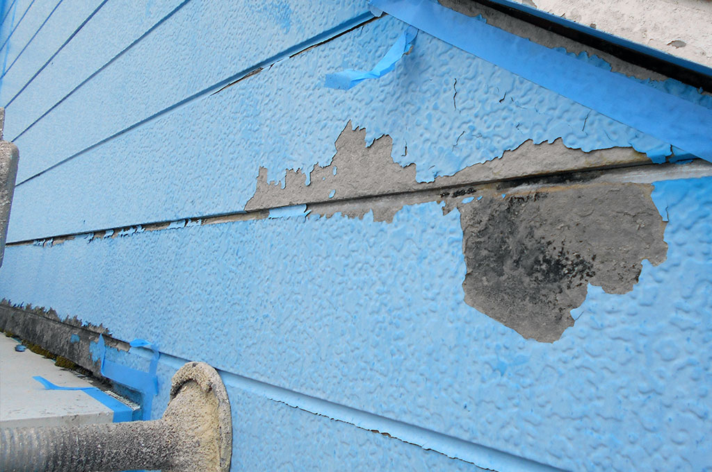 サイディングボード外壁の塗装後の剥がれ（剥離、膨れ）