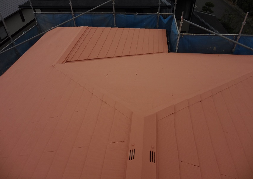 屋根ガイナ塗装施工例