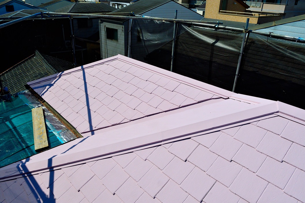 屋根ガイナ塗装完成